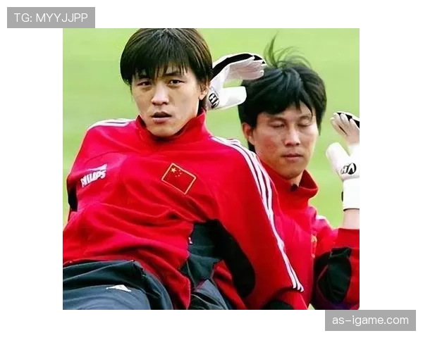 张玉宁穿着平价球鞋挤地铁，我只想知道他家鞋柜是不是开了个小型展览